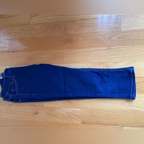 Hydraulic “Lola”Curvy Capri - Picture 5 of 7